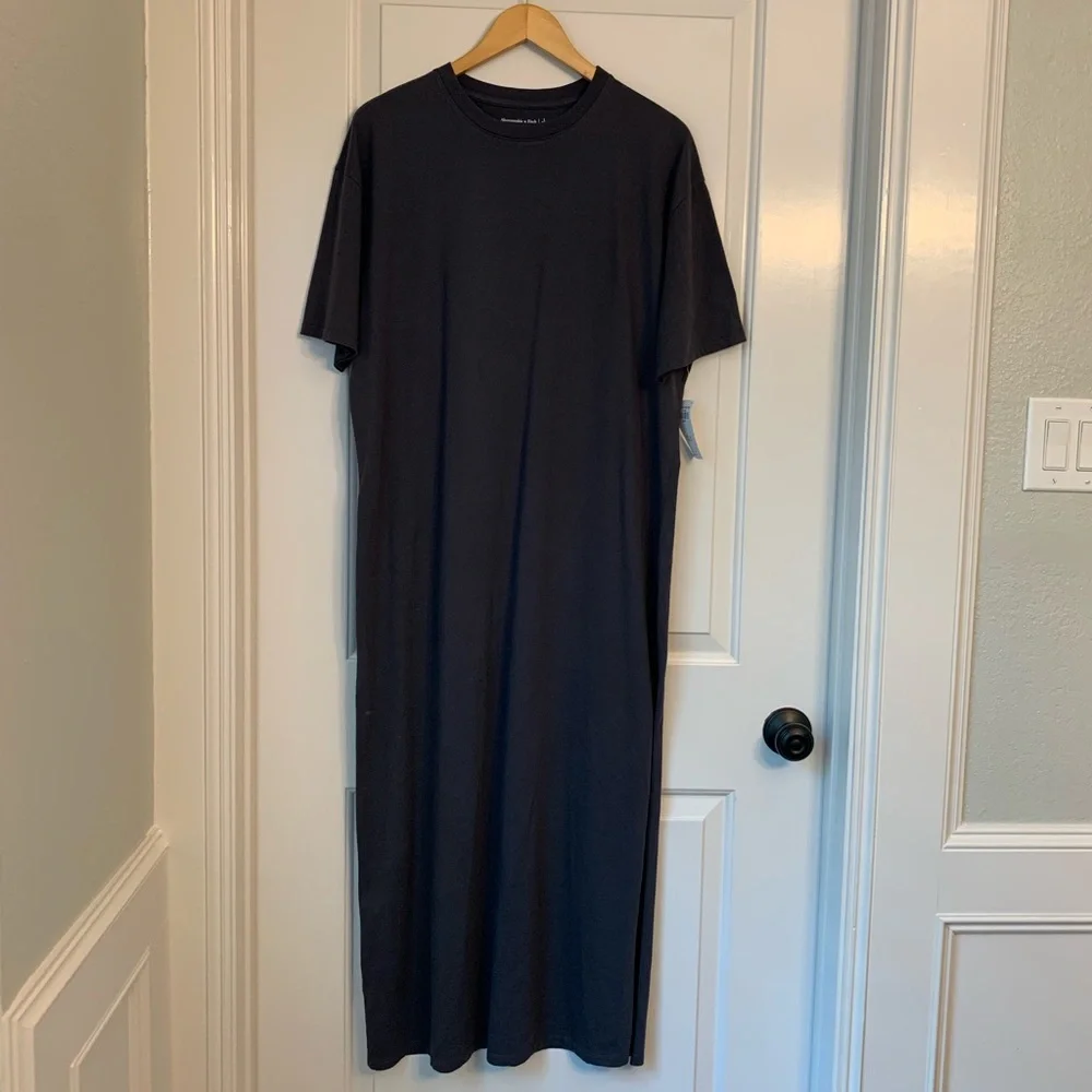 Abercrombie & Fitch T-Shirt Maxi Dress in Dark Gray